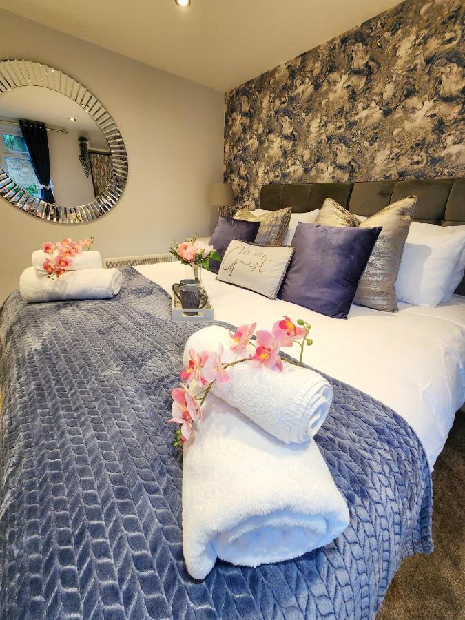 Studio Apartment The Den Colnbrook Zewnętrze zdjęcie